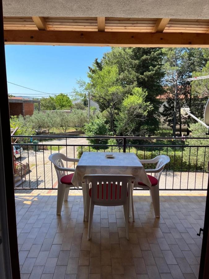 Apartmani Sekana Starigrad Paklenica Bagian luar foto