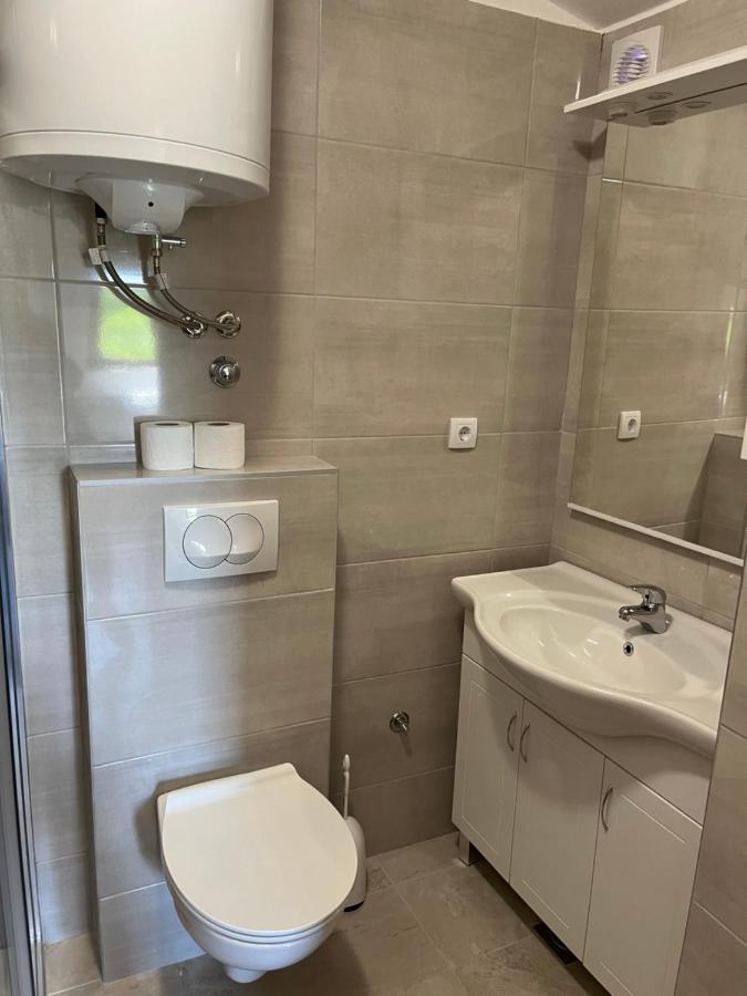 Apartmani Sekana Starigrad Paklenica Bagian luar foto